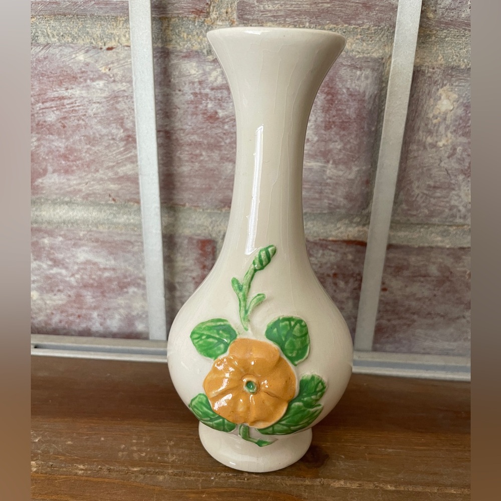 Vintage U.S.A. T-2  Floral Vase Ceramic. 6.5" Cream Yellow Flower